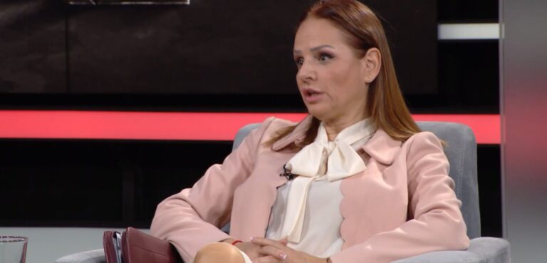 Vesna Kovačević povodom Medeničinog pisma: Servilna nisam, a uplašiti me nećete! Kompromitujući materijal za mene niti postoji, niti je ikad postojao!!!